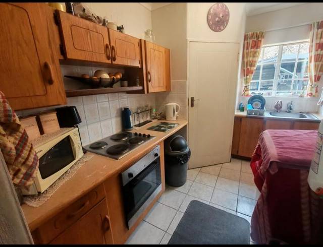 2 BEDROOM HOUSE FOR SALE IN HEUWELOORD